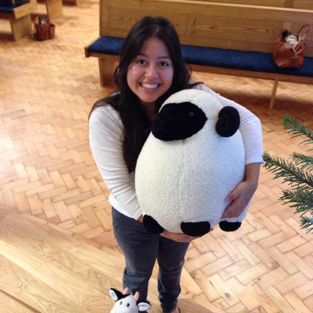 Meet your Posher, Izzy